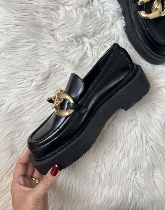 Pantofi H&M marimea 39
