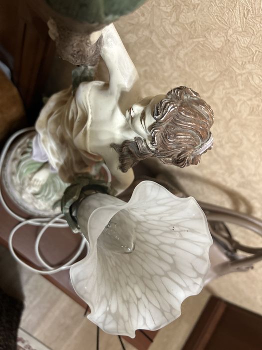 Продается светильник