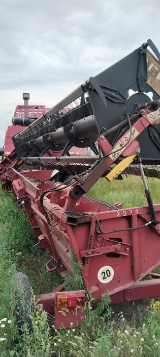 Комбайн Ессиль 740