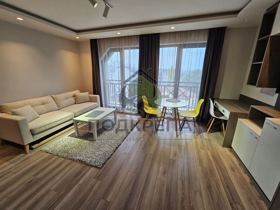 Дава се под наем Двустаен апартамент в Пловдив, Център - 60 кв.м за 777.75 € - Снимка #1