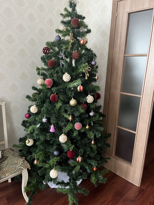 Продам ёлку в хорошем состоянии