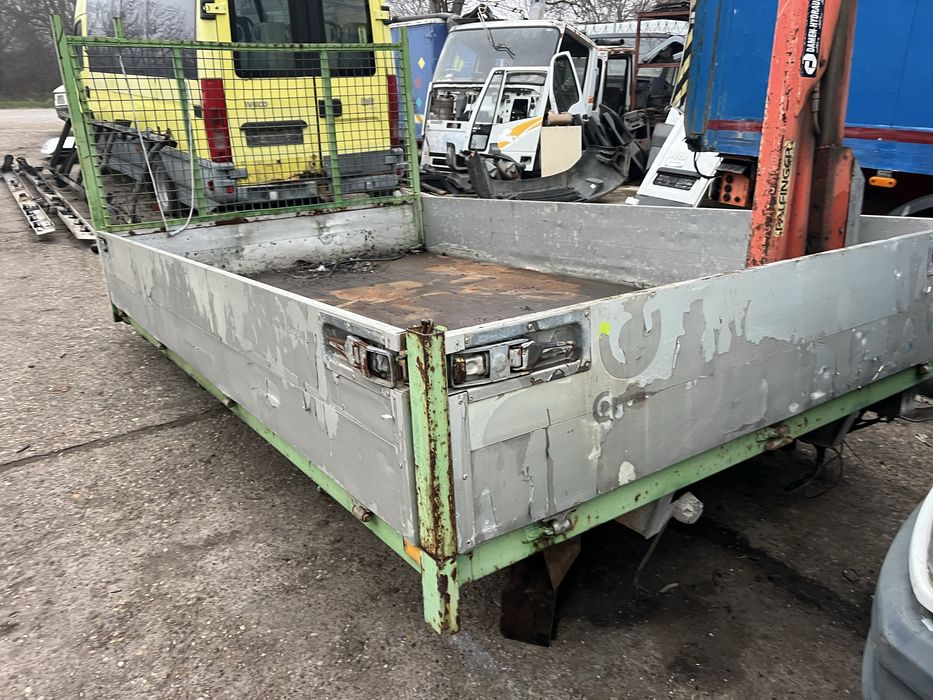 Бордова карсерия с КРАН от Ивеко