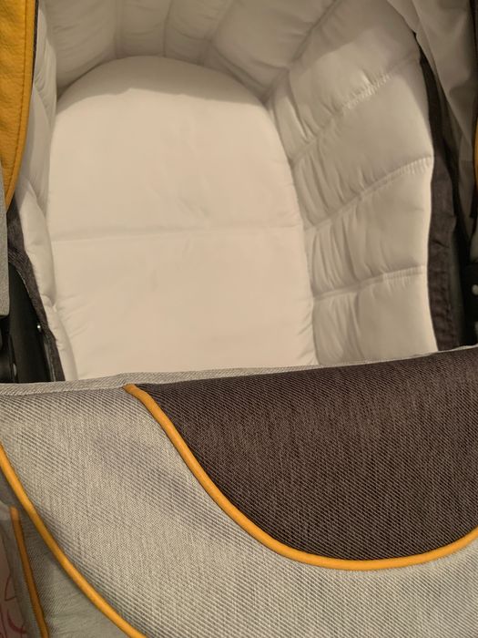 Бебешка количка с летен и зимен кош