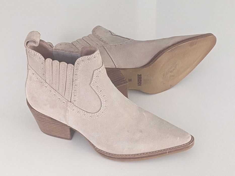 Боти Bronx естествен велур