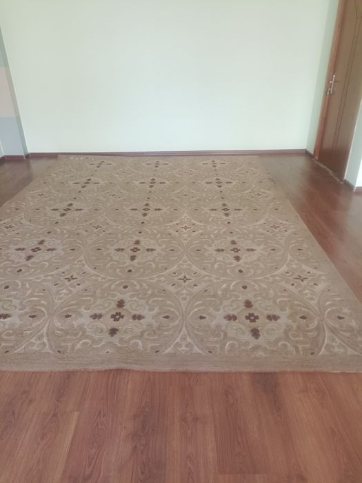 Продам ковер в хорошем состояние