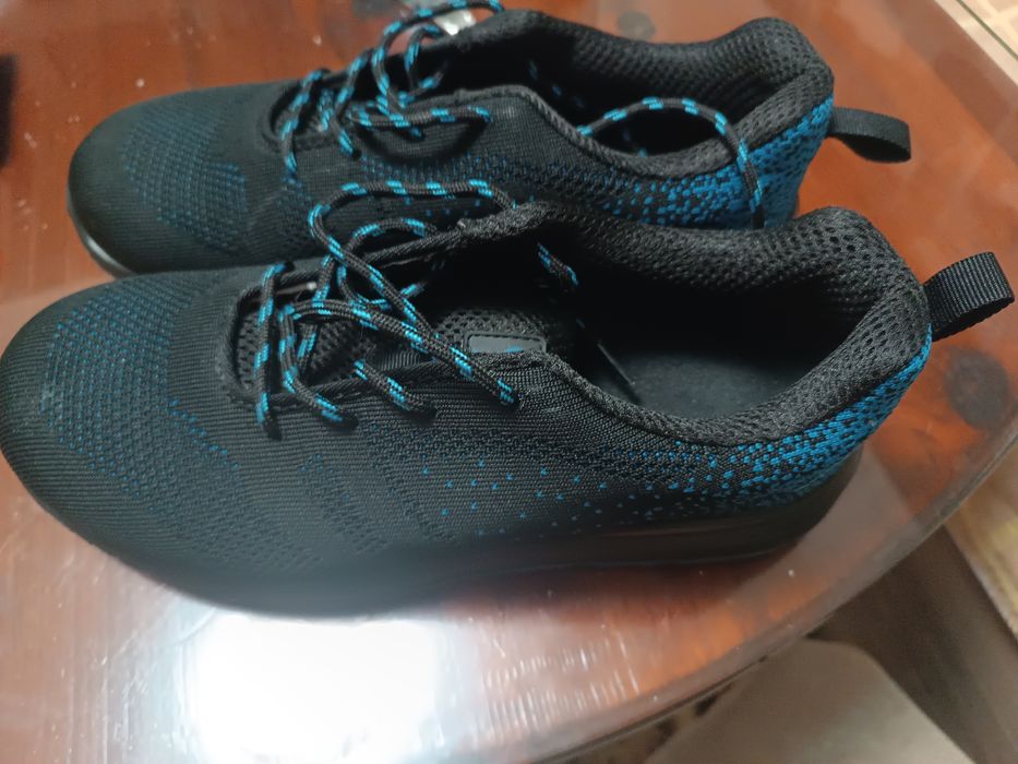 Работни обувки  Нови  N 42