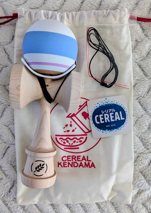 Kendama Cereal Higgs Full Moon Fermion Clear Crushable Bevel (500) / Askend, Hybrid Ken & Bevel Max Tama Antiskid (300)