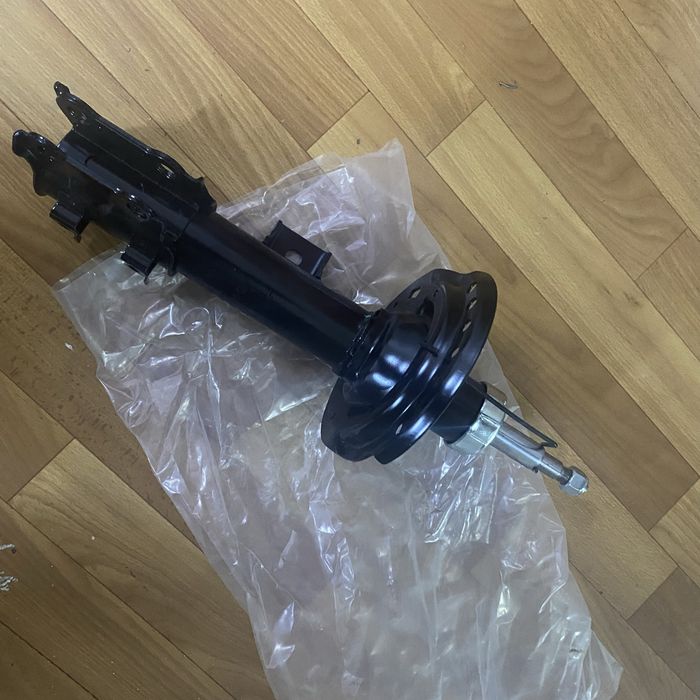 Продам амортизаторы передные