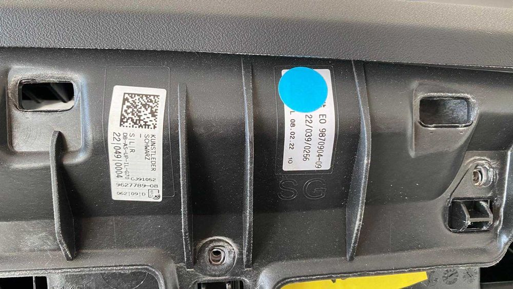 Като Ново Табло BMW 7 i7 G70 Черно със сив шев