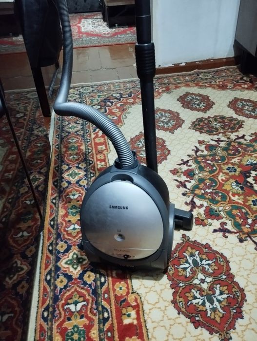 Продаю пылесос Samsung