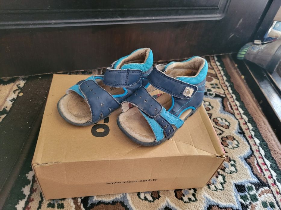 Детская  обувь  22-23 размер