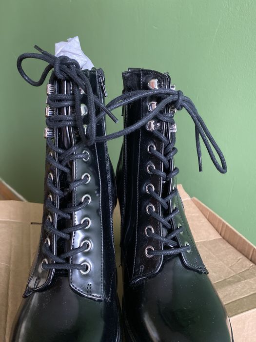 NEW LOOK черни боти кубинки на висок ток 41