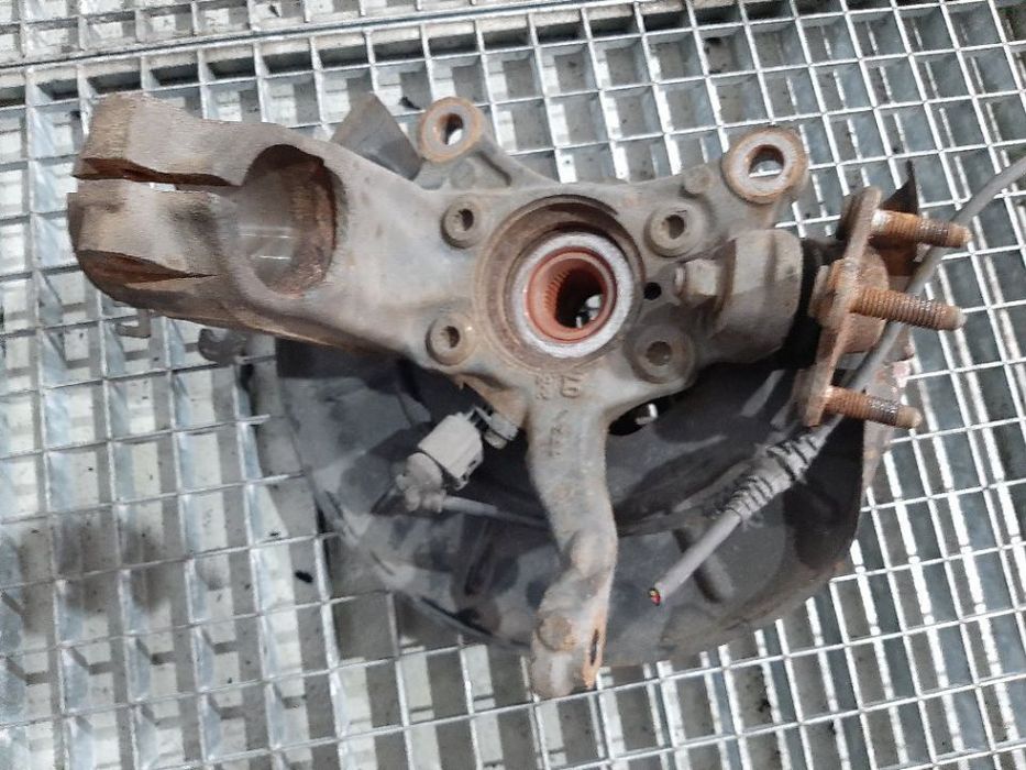 fuzeta stanga  fata vw touran 2.0 tdi bmm 2003-2010