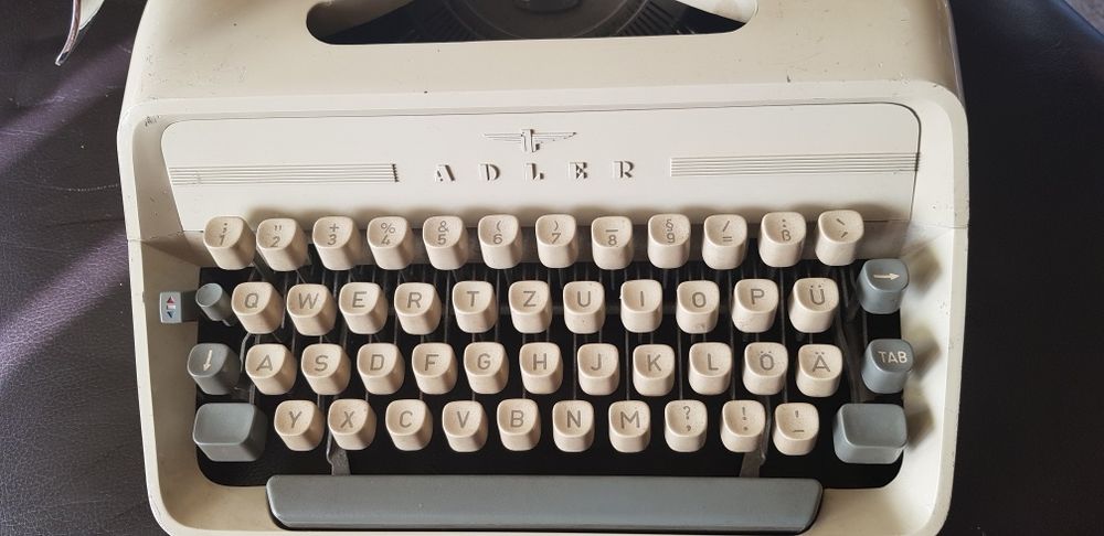 Masine de scris Adler Junior 2