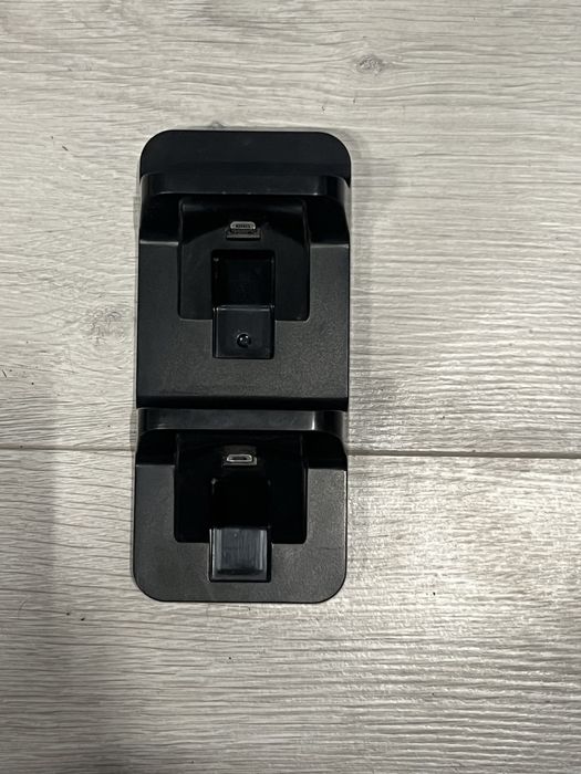 Продам плейстейшн 4  PS4