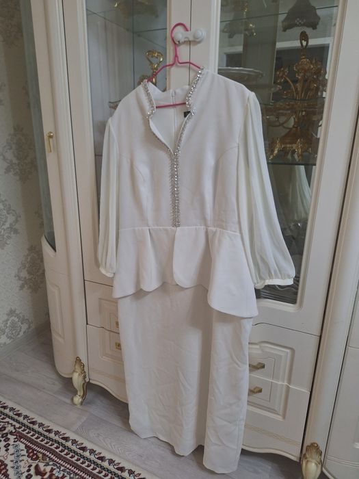 Молочная платья.