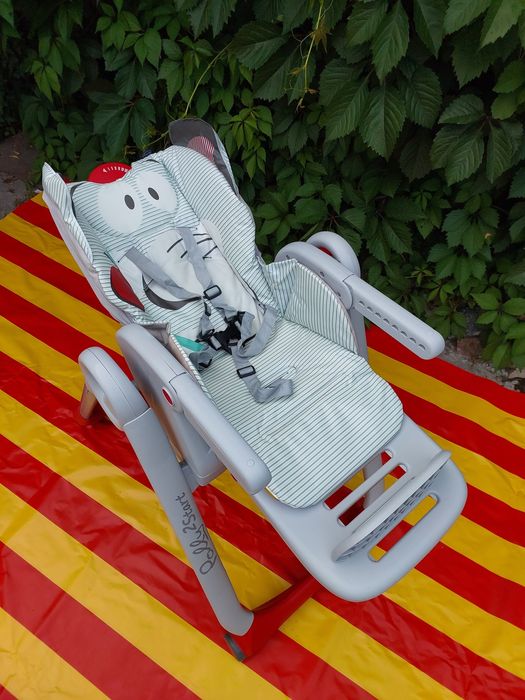 Chicco 2в1  стульчик, столик для кормления