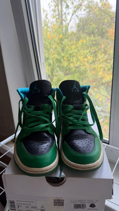 Кроссовки Nike Air Jordan 1 Mid размер 38
