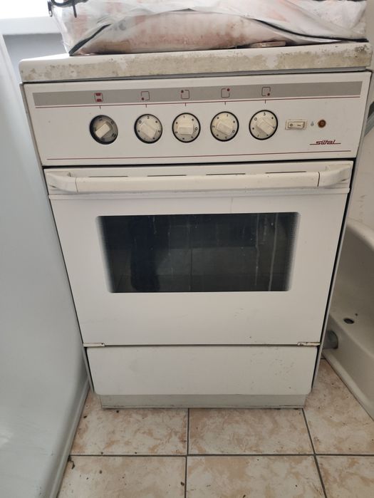 Отдам плиту даром