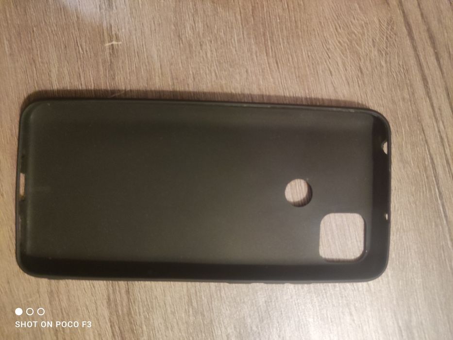 Продам чехол на Xsiomi 9 C.