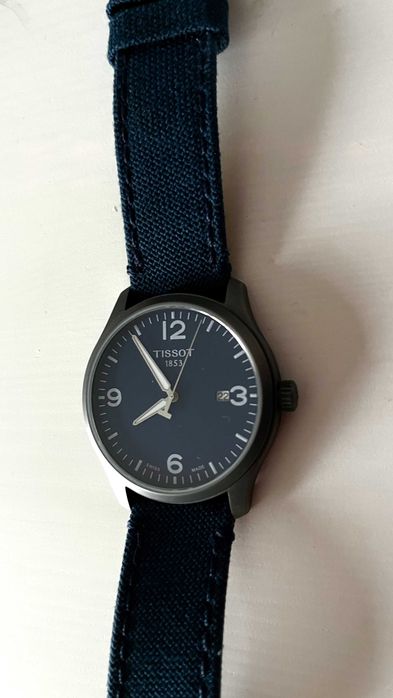 Tissot Gent XL Swiss Made, cadran albastru, safir, cutie si manual