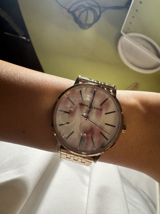 Часовник от неръждаема стомана Armani Exchange Rose Gold