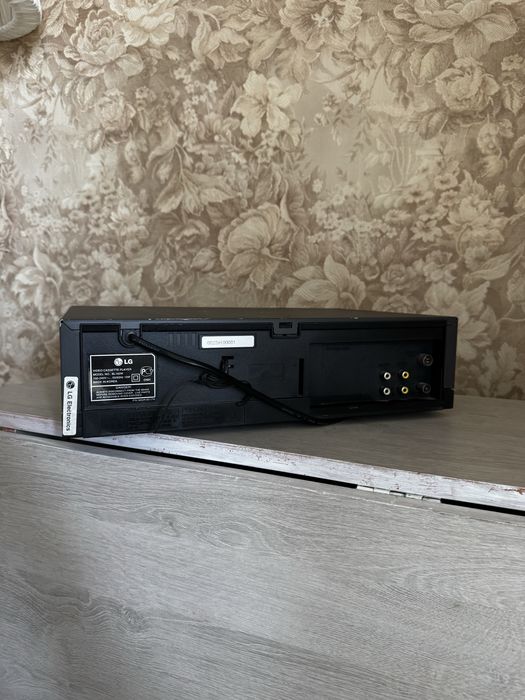 Видеомагнитофон LG BL162W (VHS) – Корея