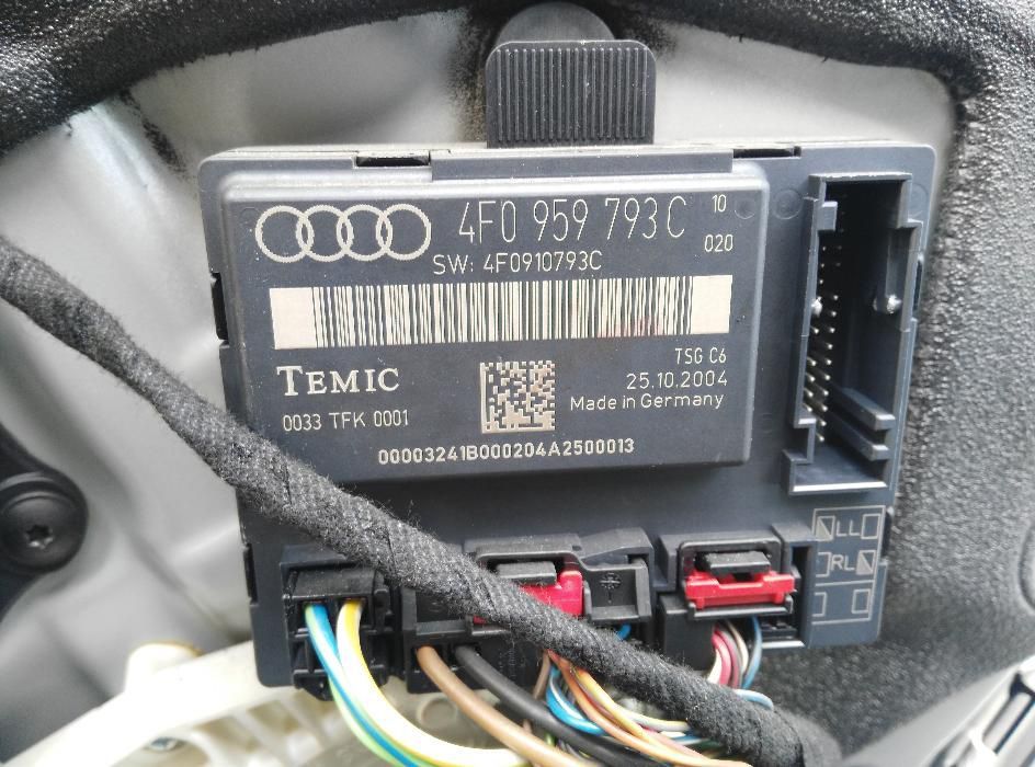 Комфорт модул врата Audi A6 4F