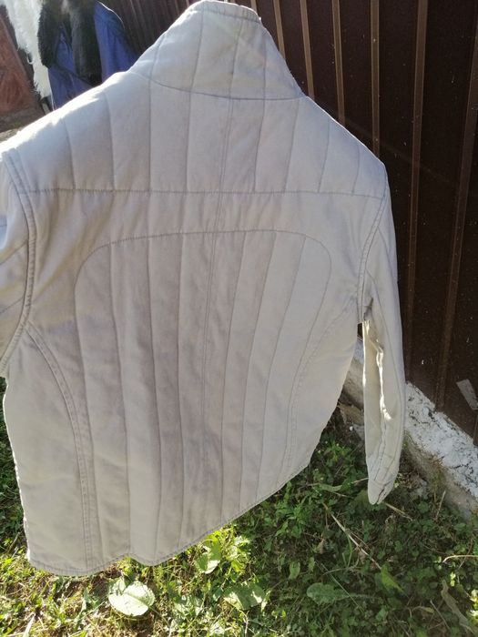 Vând geacă nouă cu etichetă