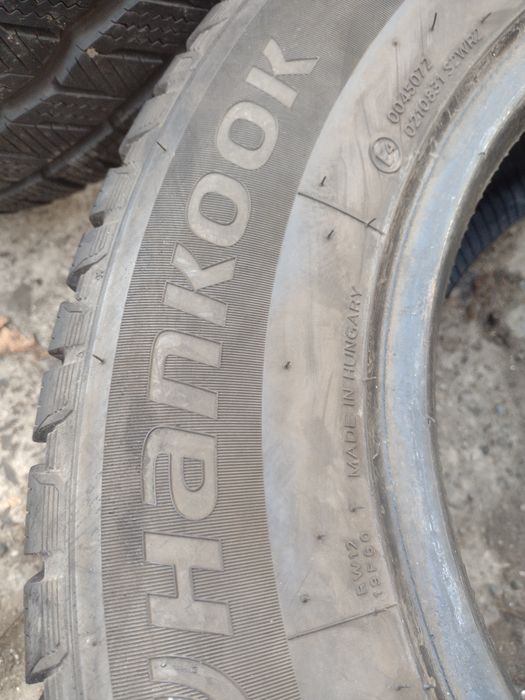 Почти нови 2бр.215/65/15С Ханкок дот4221