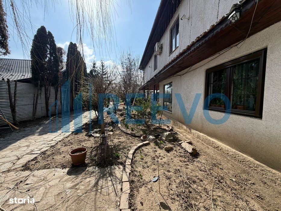 Casă/Vilă de vânzare în comuna Târgu Trotuș, județul Bacău.