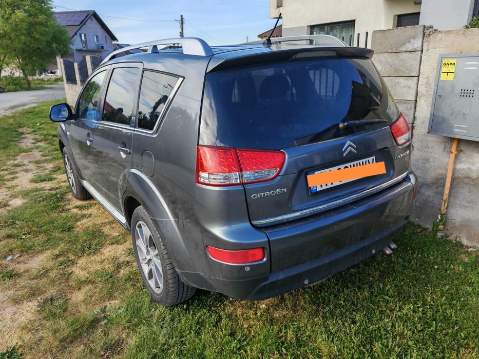 Vând Citroen C-crosser 2.2 HDI 156CP 7 locuri