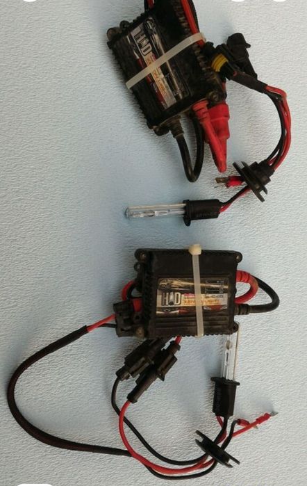 Продавам ксенонови светлини