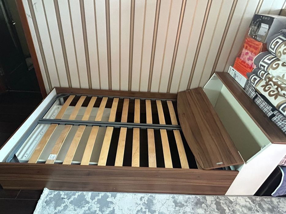 Спальний гарнитур. Шкаф +кровать