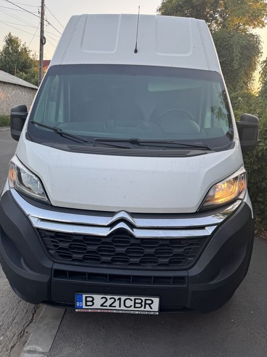 Inchiriez duba fara sofer