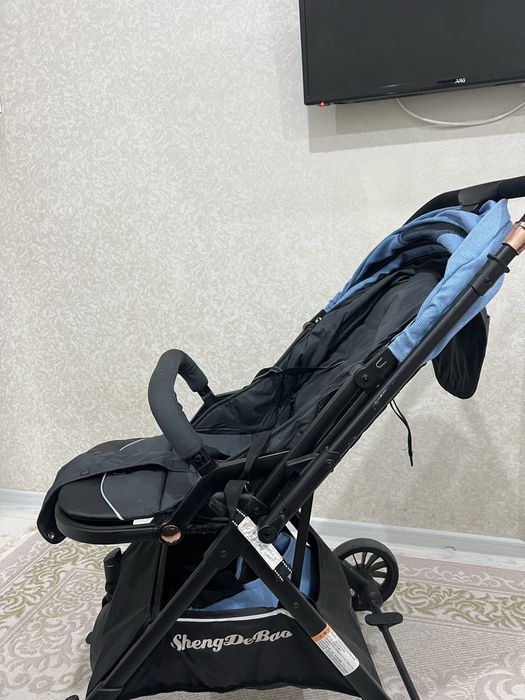 продам коляску состояние новый