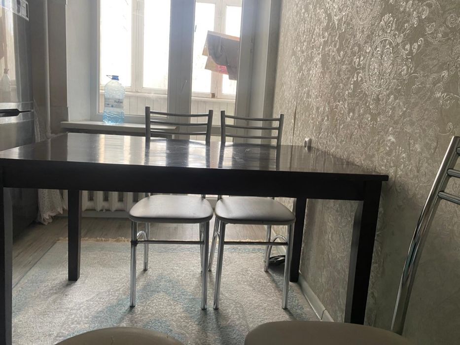 Продаю стол и стуля