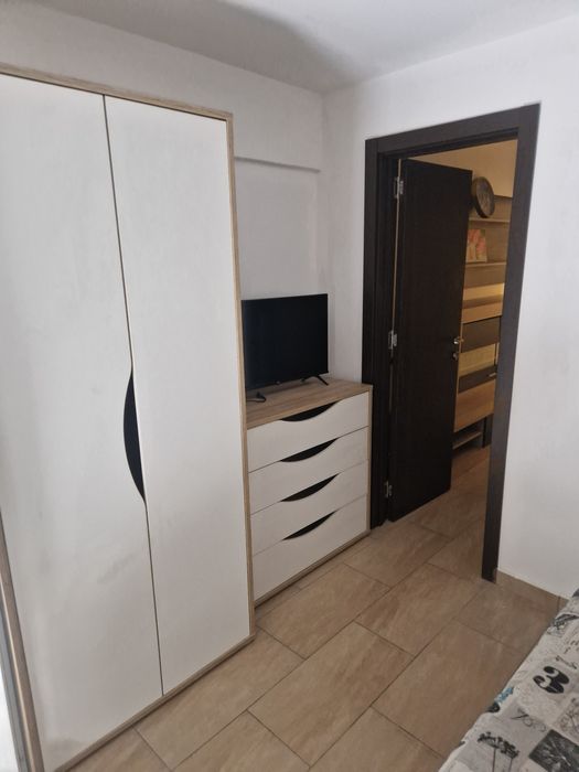 Дава се под наем Тристаен апартамент в Бургас, Лазур - 110 кв.м за 548.25 € - Снимка #4