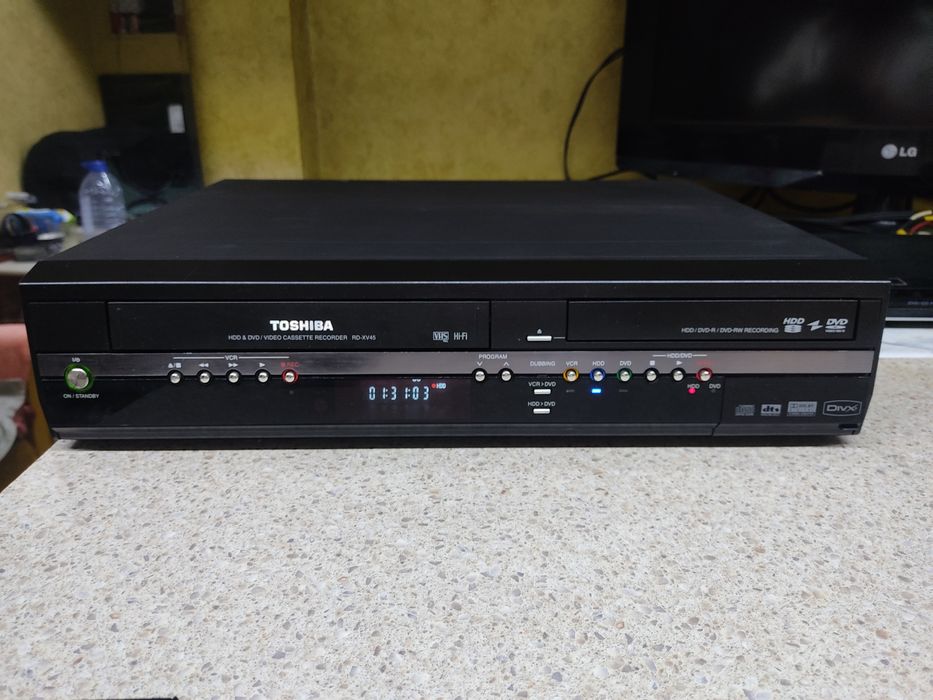 Toshiba DVD HDD VHS recorder