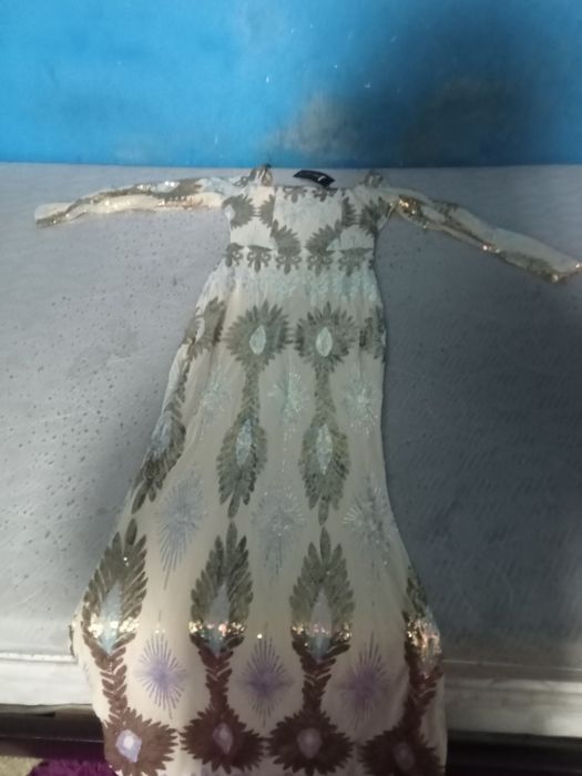 Vand rochie noua cu eticheta