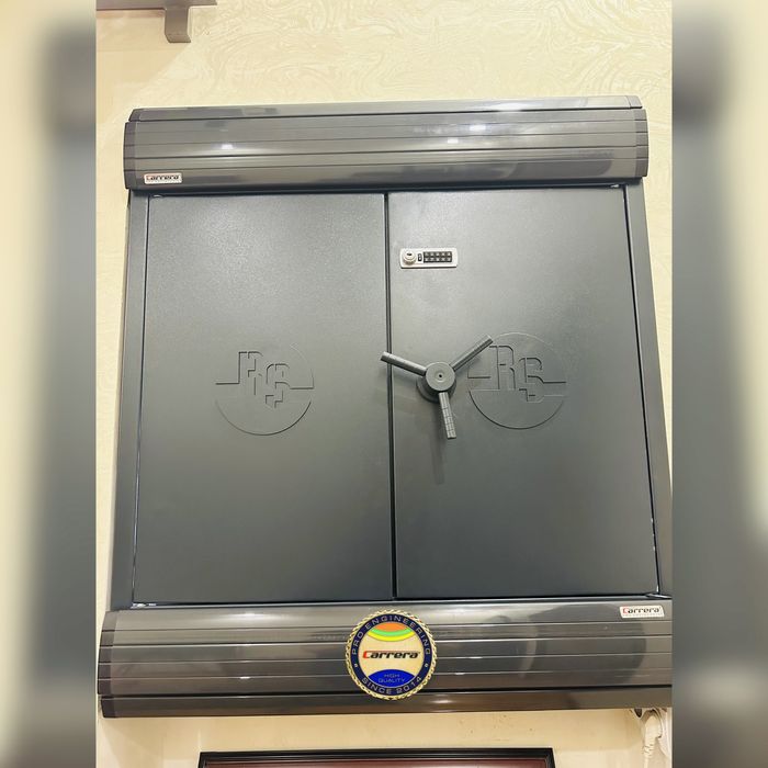 Шкафы,сейфы,стеллажи,полки,холодильники,стелажи