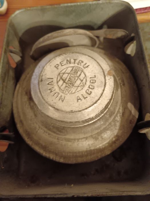 Spirtiera veche metal