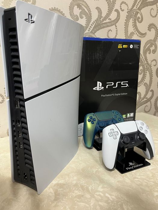 Продам PlayStation 5 Digital Edition (1TB)
