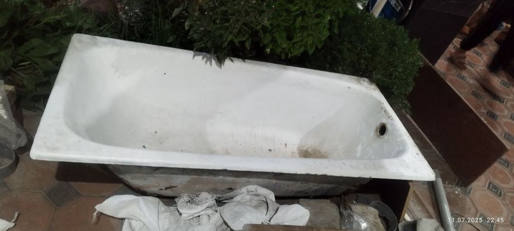 chuguniviy vanna sotiladi srochna