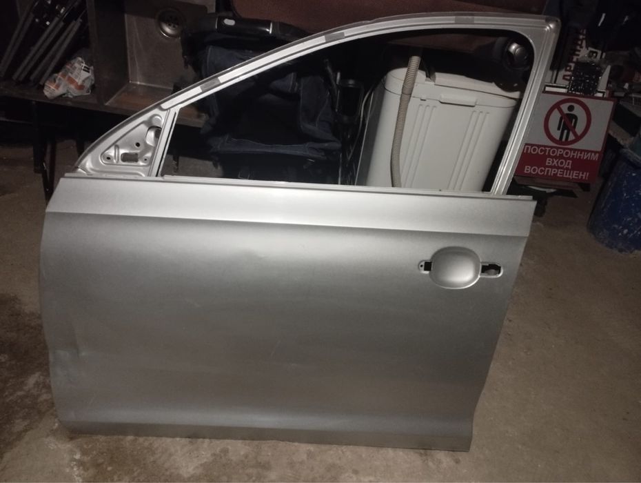 Левая дверь для Skoda Rapid