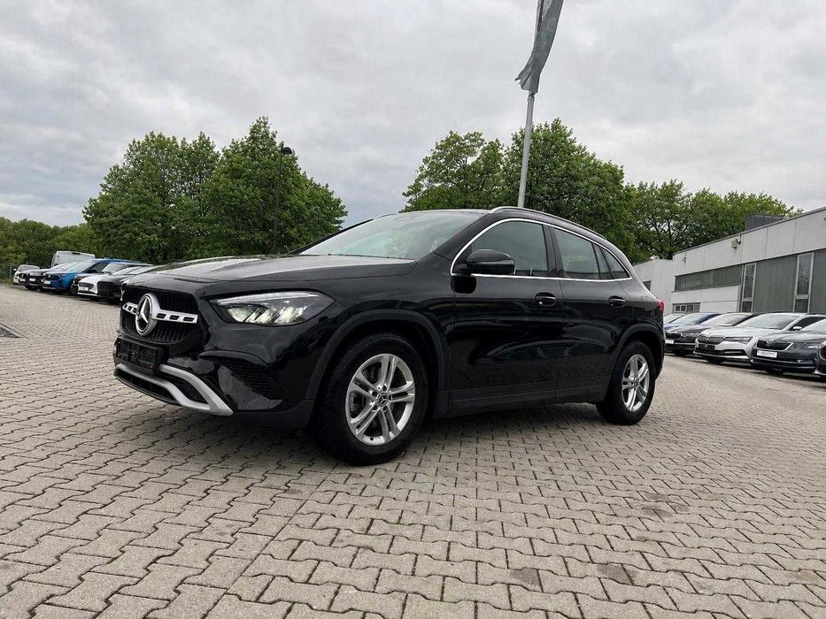 Mercedes-Benz GLA 180, 2024