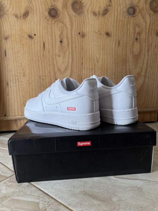 Nike Air Force 1 x Supreme White