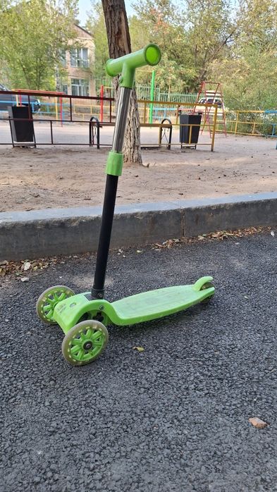 Продам самокат в хорошем состоянии