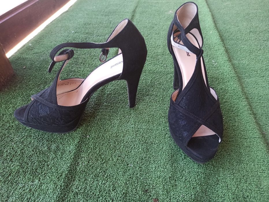 Vand pantofi eleganti decupati nr 39