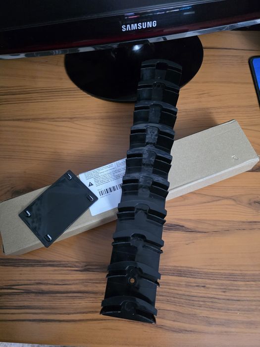 Продаю  органайзер для бейсболок